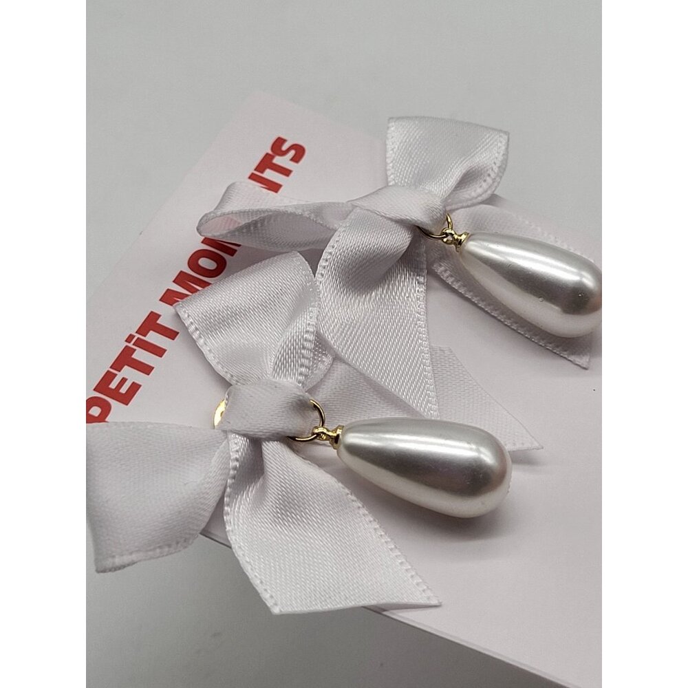 petit moments Bow Drop Pearl Earrings In White NWT Revolve - Picture 3 of 6